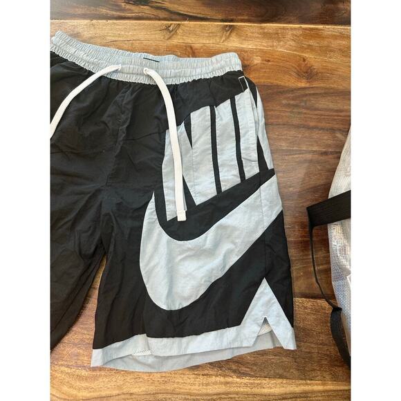 Nike Men's Black White Dri-fit Throwback Basketball Shorts Size Large - Picture 3 of 6